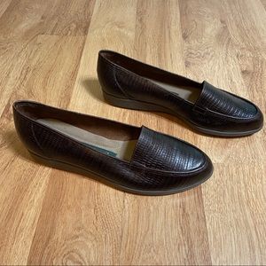 Easy Spirit women’s flats size 8